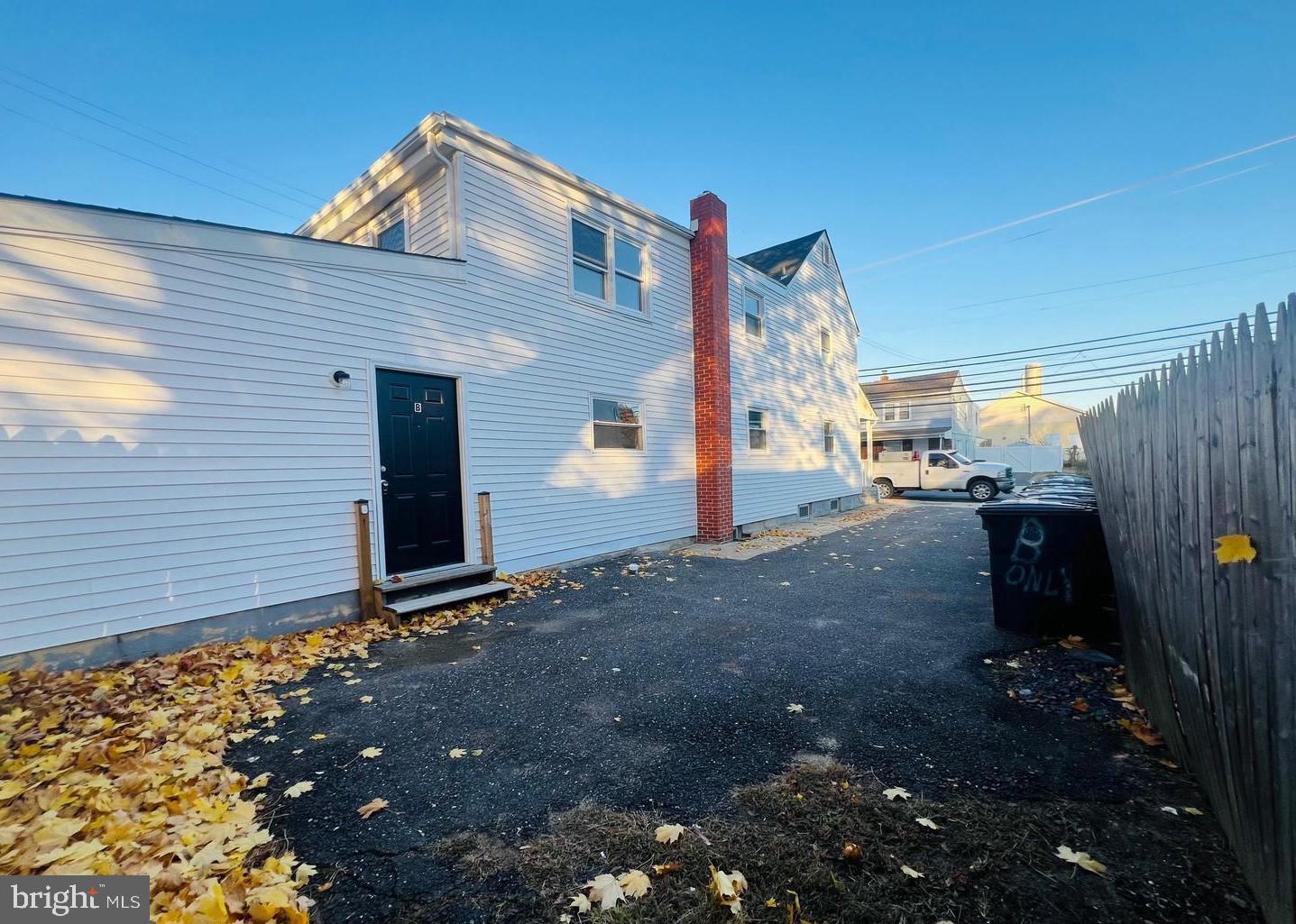 401 Bluebell Rd #b Property Photo 11