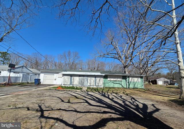 1753 Winslow Rd Property Photo 16