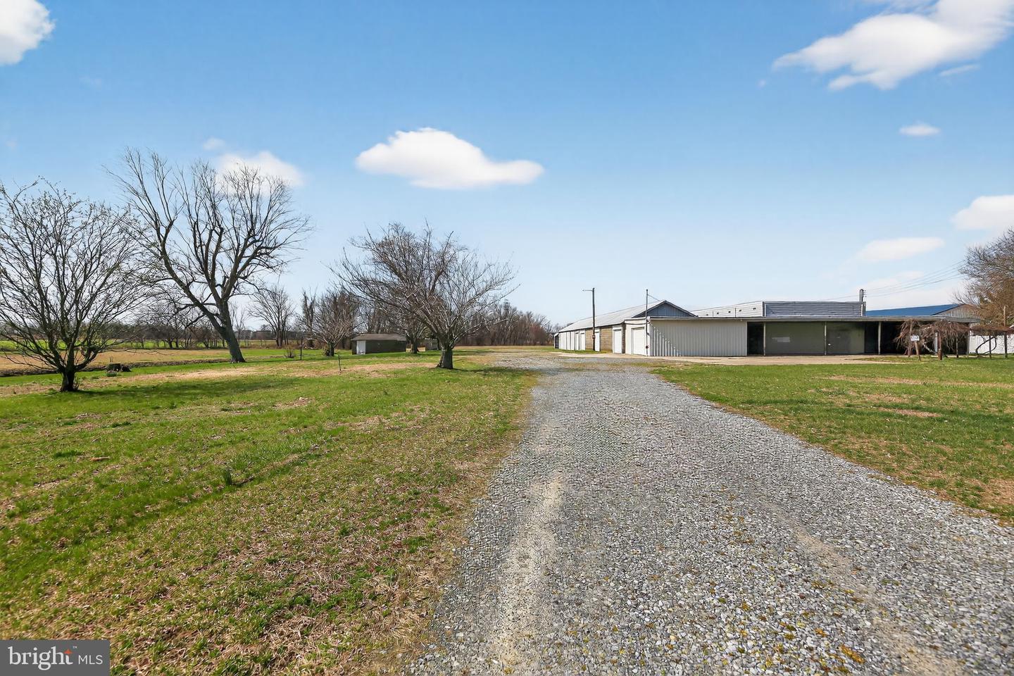 305 Wolfert Station Rd Property Photo 1