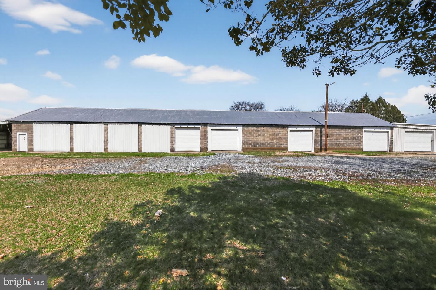 305 Wolfert Station Rd Property Photo 5