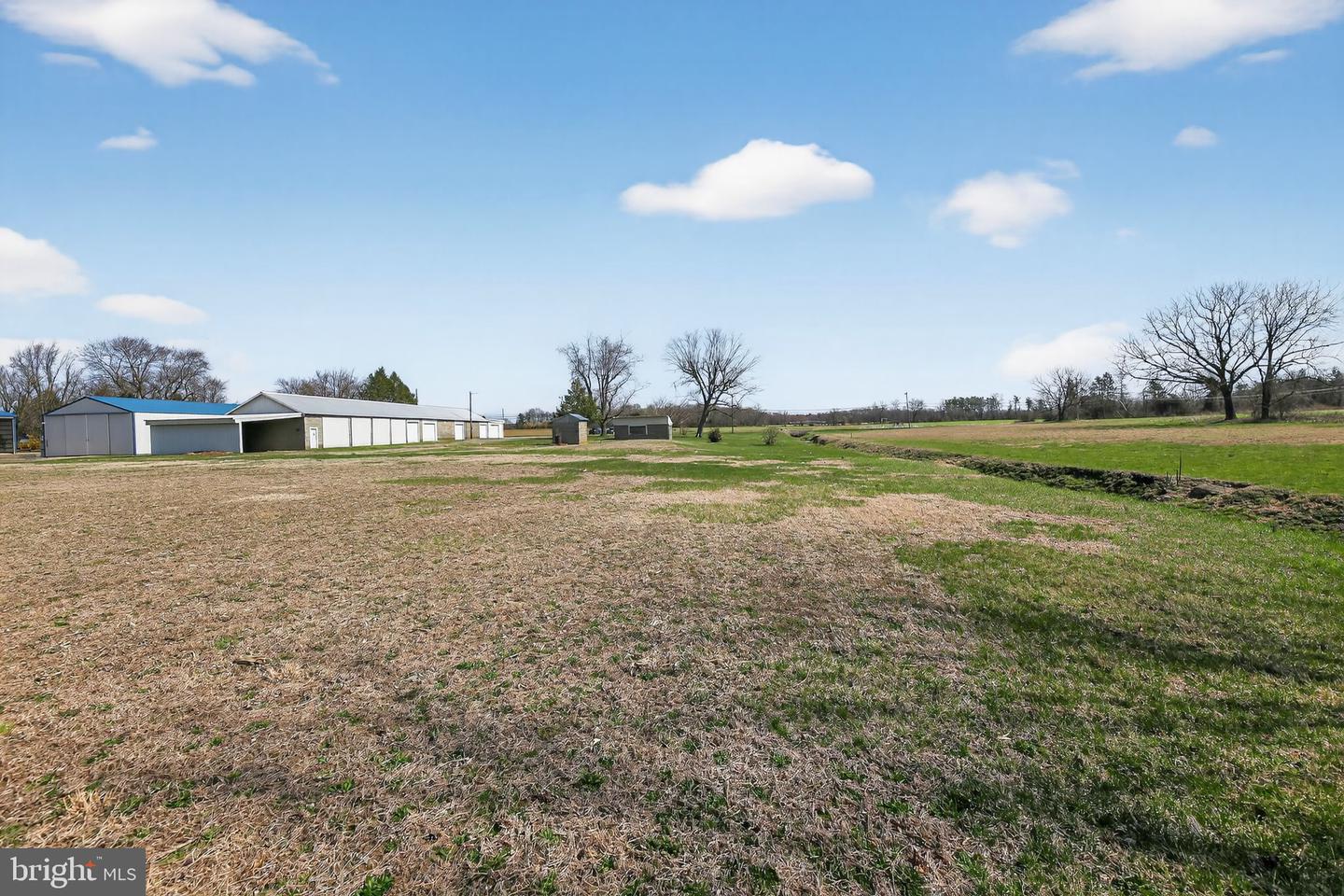 305 Wolfert Station Rd Property Photo 10