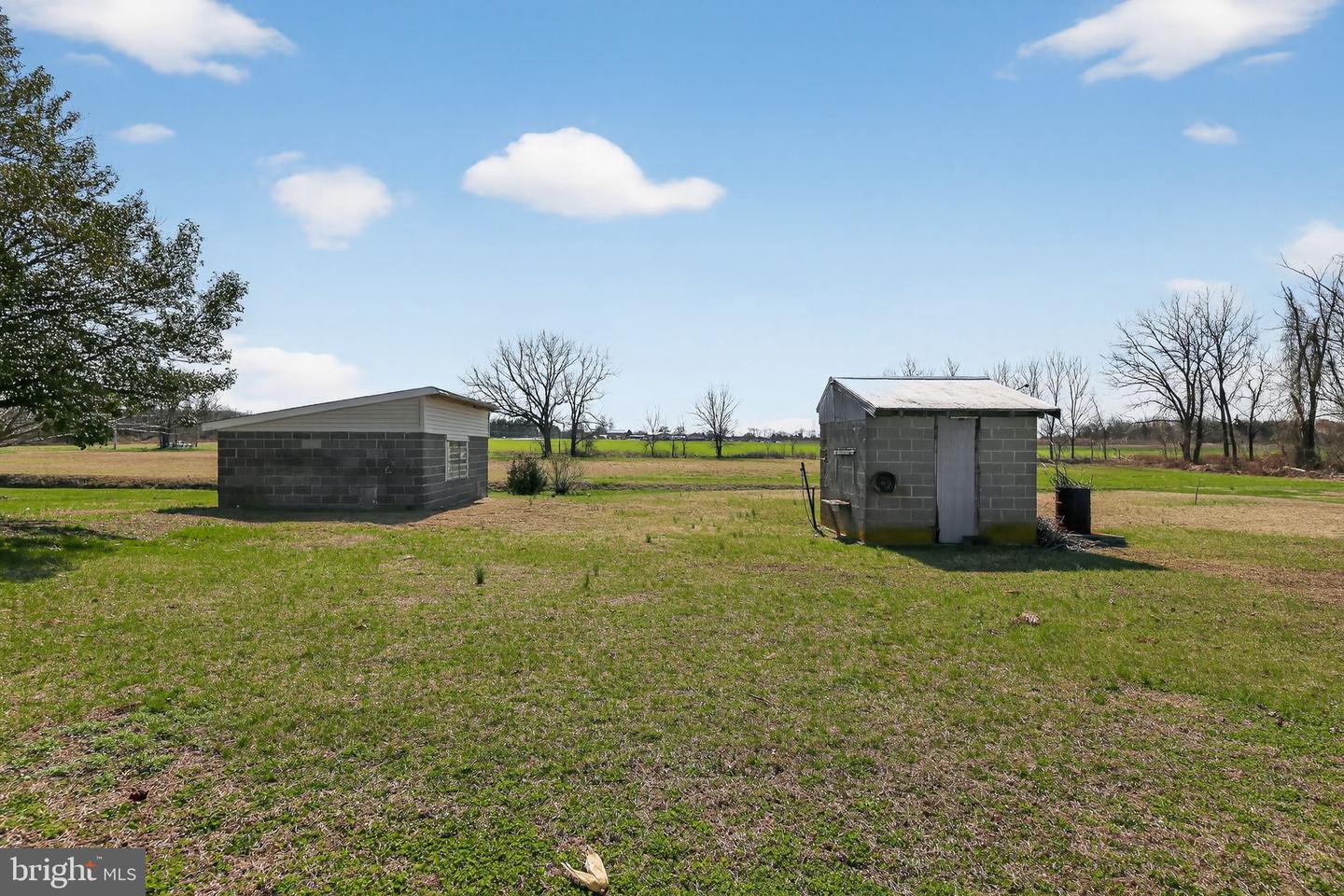 305 Wolfert Station Rd Property Photo 12