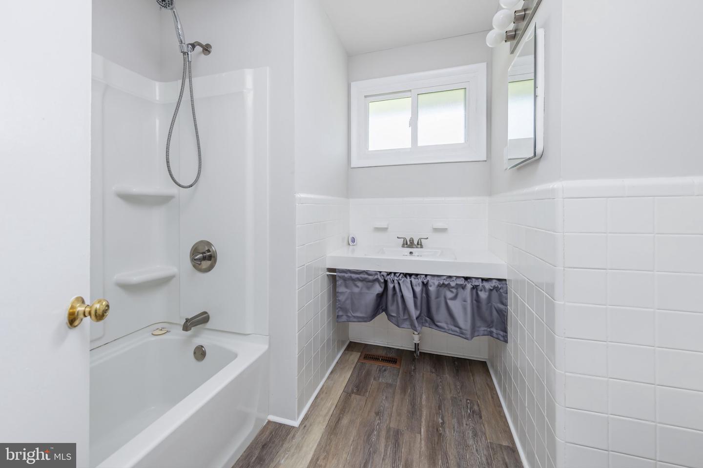 1049 Cooper St Property Photo 14