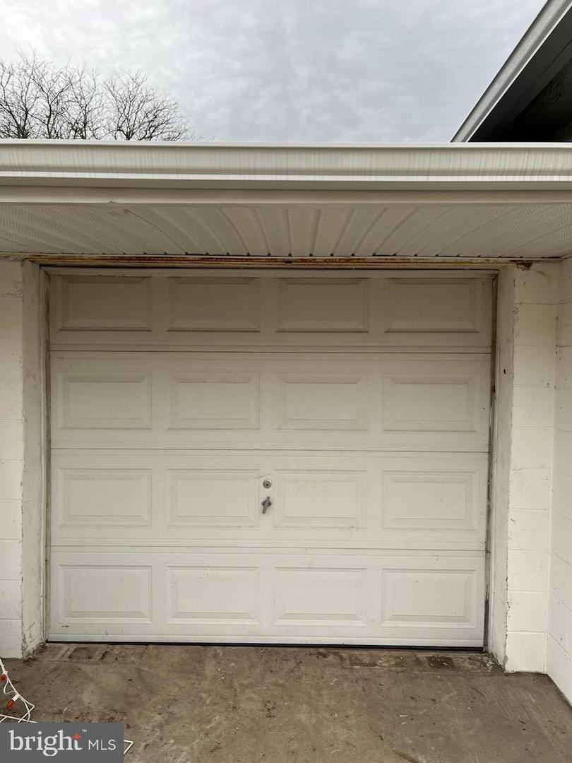 502 LAMBS RD #B Property Photo 1