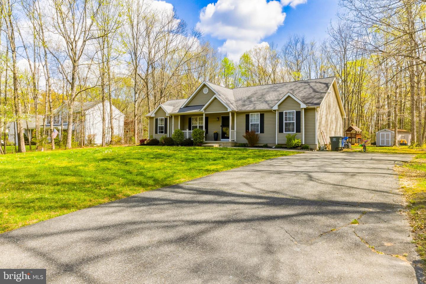 584 Lantern Way Property Photo 1