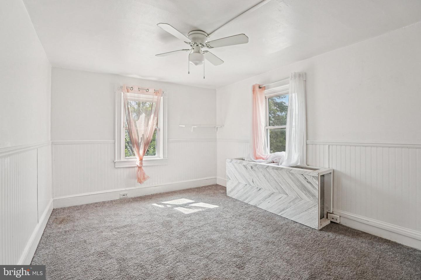 1013 N Chestnut St Property Photo 34
