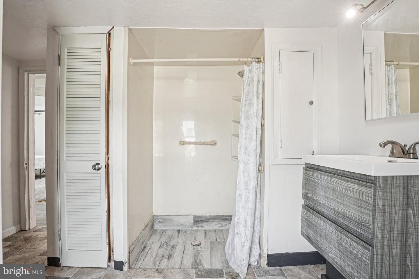 1013 N Chestnut St Property Photo 39