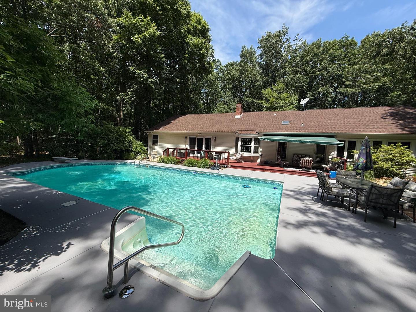 7 Laurel Dr Property Photo 2