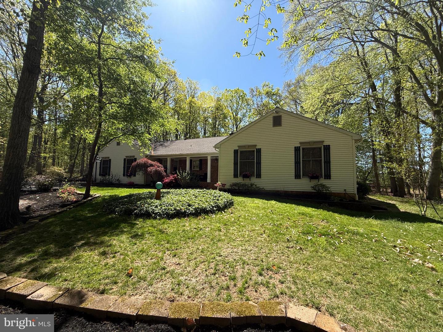 7 Laurel Dr Property Photo 3