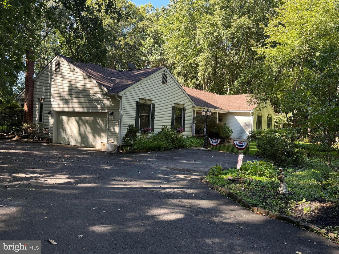 7 Laurel Dr Property Photo 5