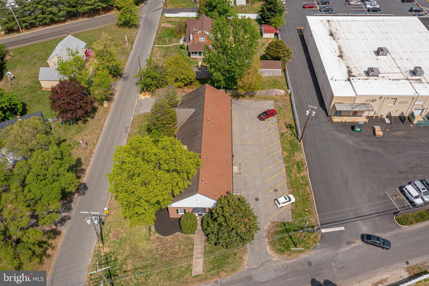 144 CLINTON AVE Property Photo 1