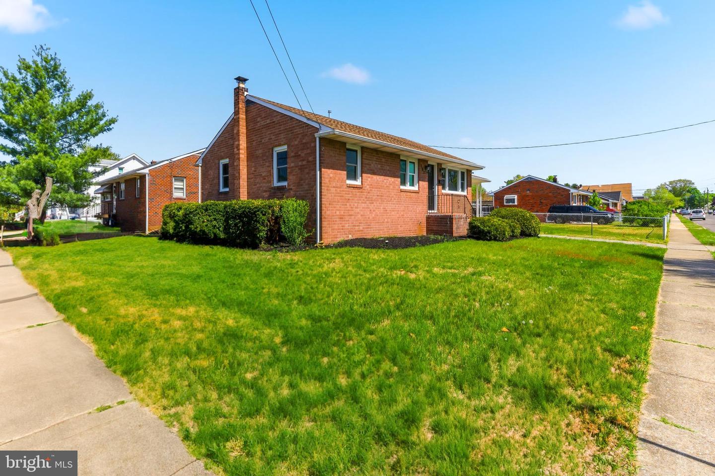 157 S Poplar St Property Photo 2