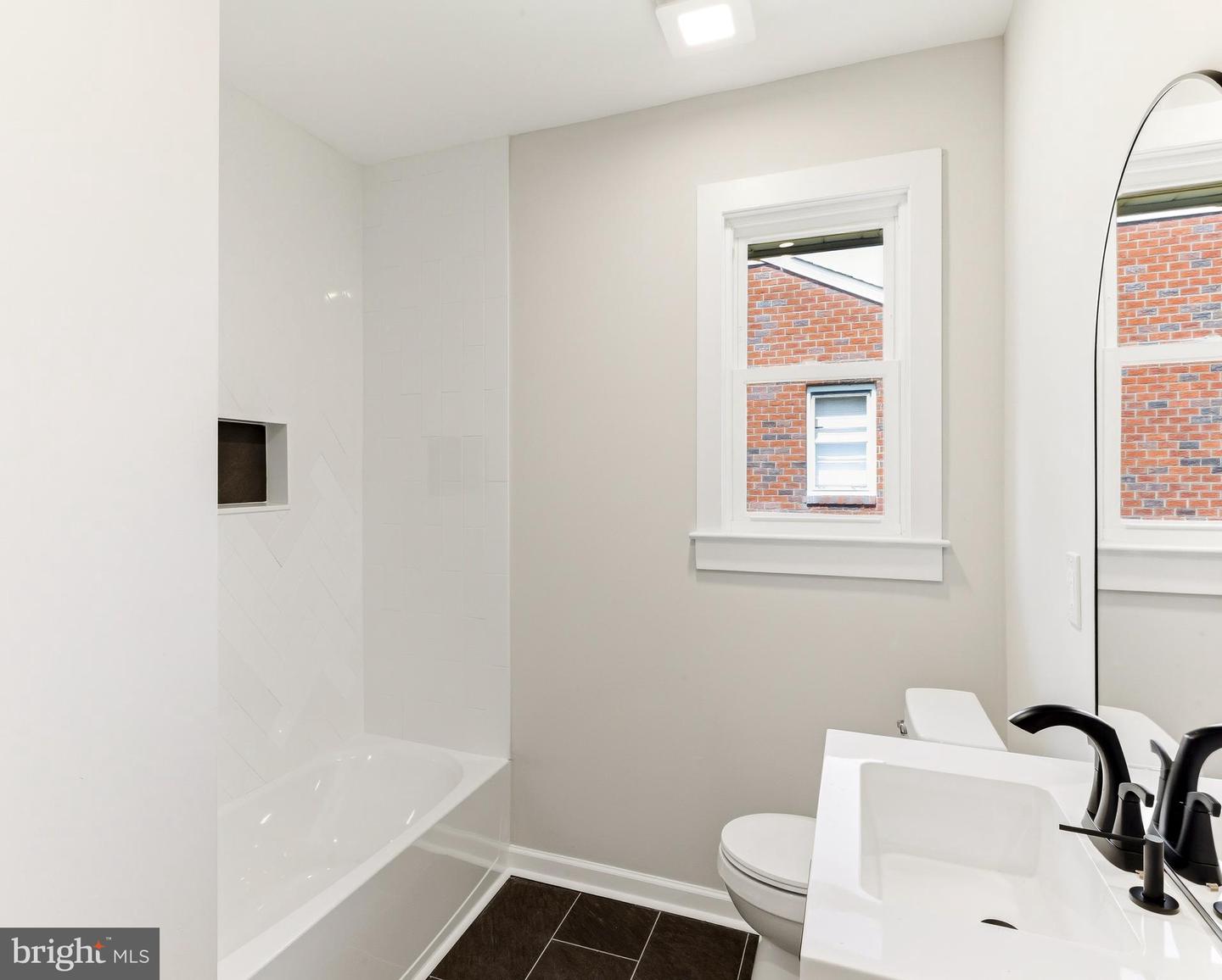 157 S Poplar St Property Photo 13