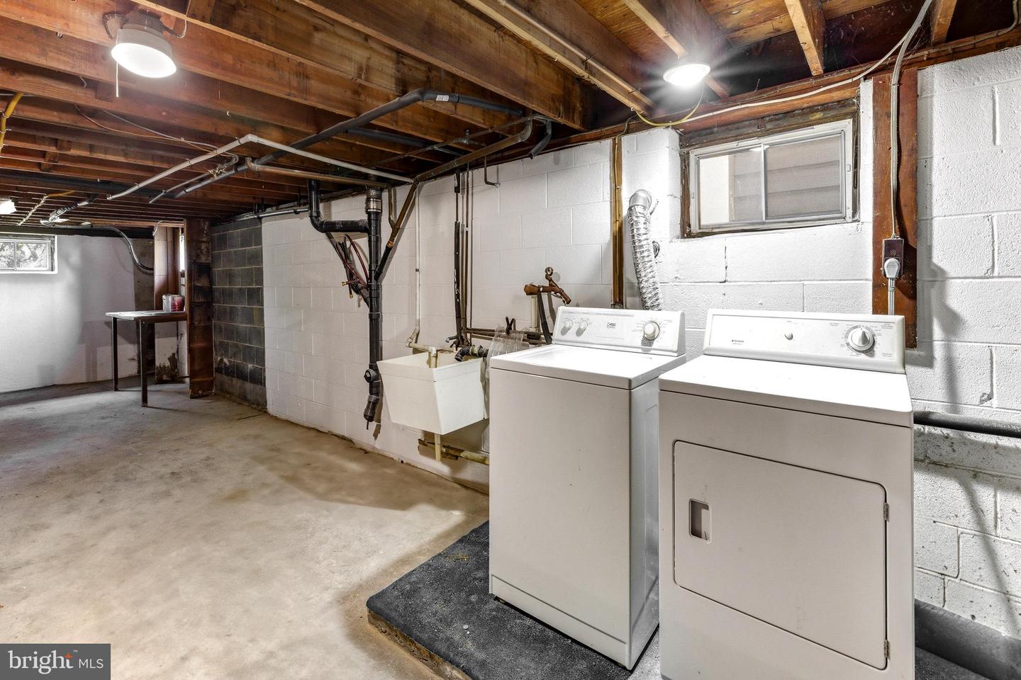 157 S Poplar St Property Photo 21