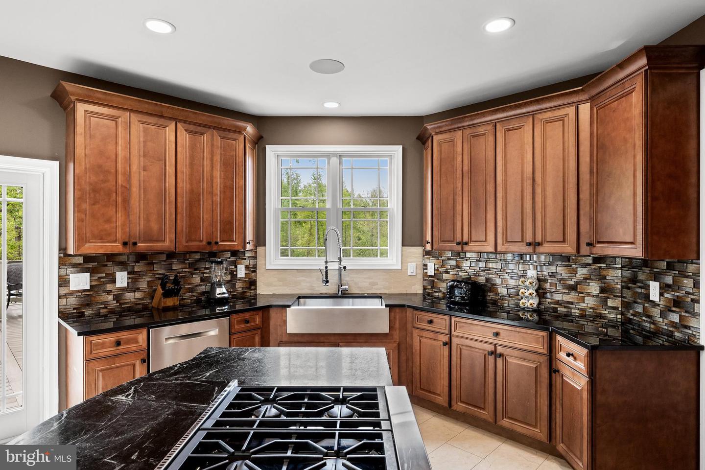 36 Winding Way Property Photo 11