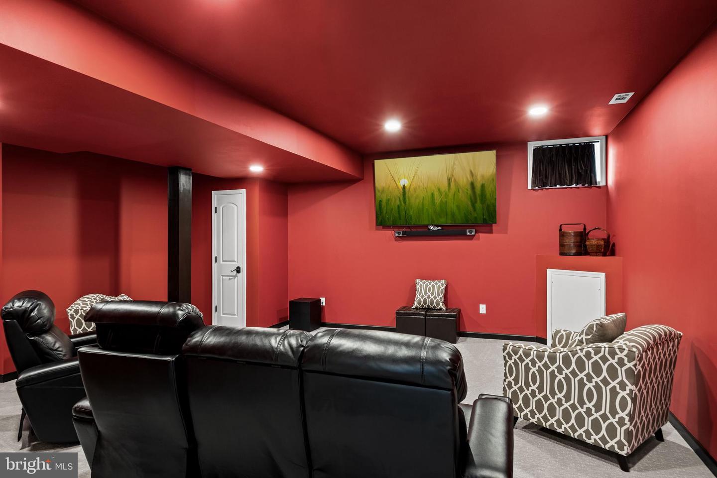 36 Winding Way Property Photo 31