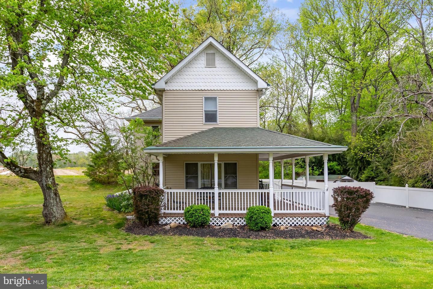 518 Hardingville Rd Property Photo 3