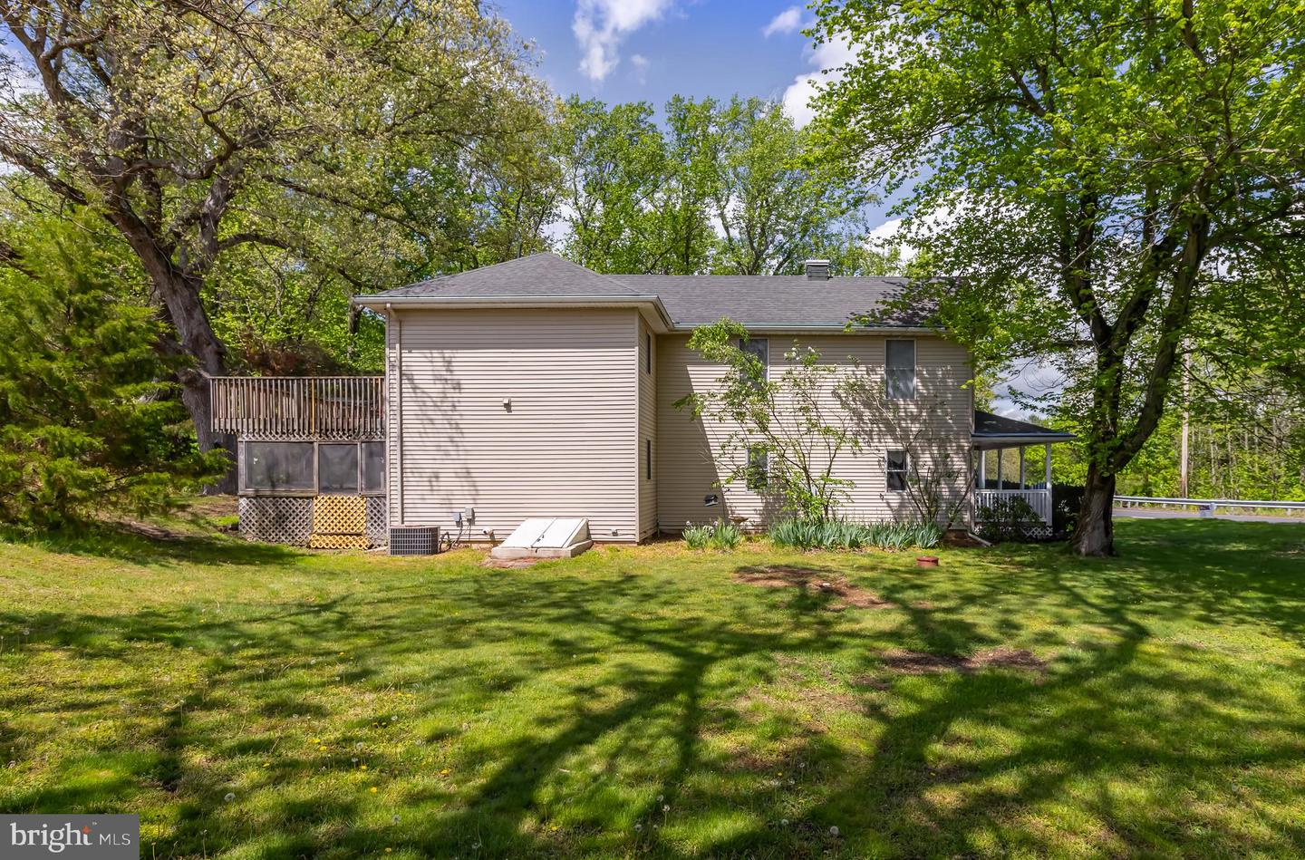 518 Hardingville Rd Property Photo 6