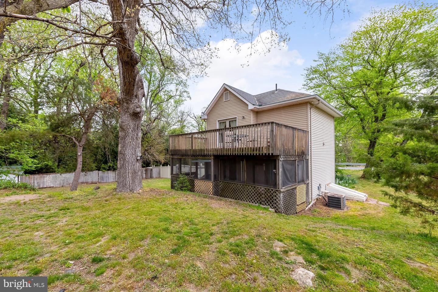 518 Hardingville Rd Property Photo 14