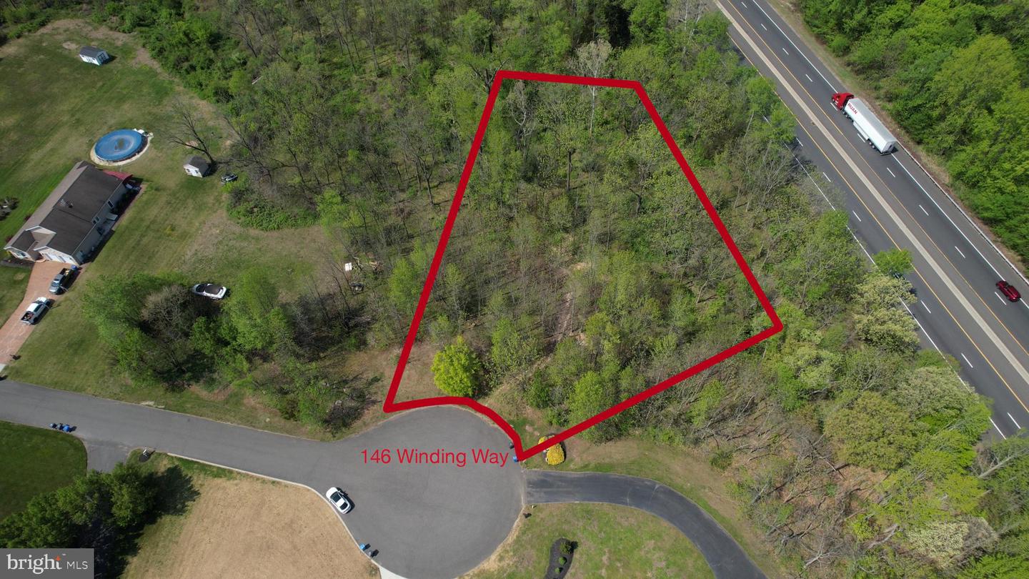 146 Winding Way Property Photo 2