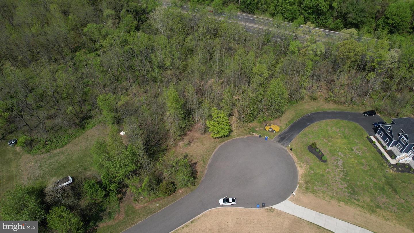 146 Winding Way Property Photo 8