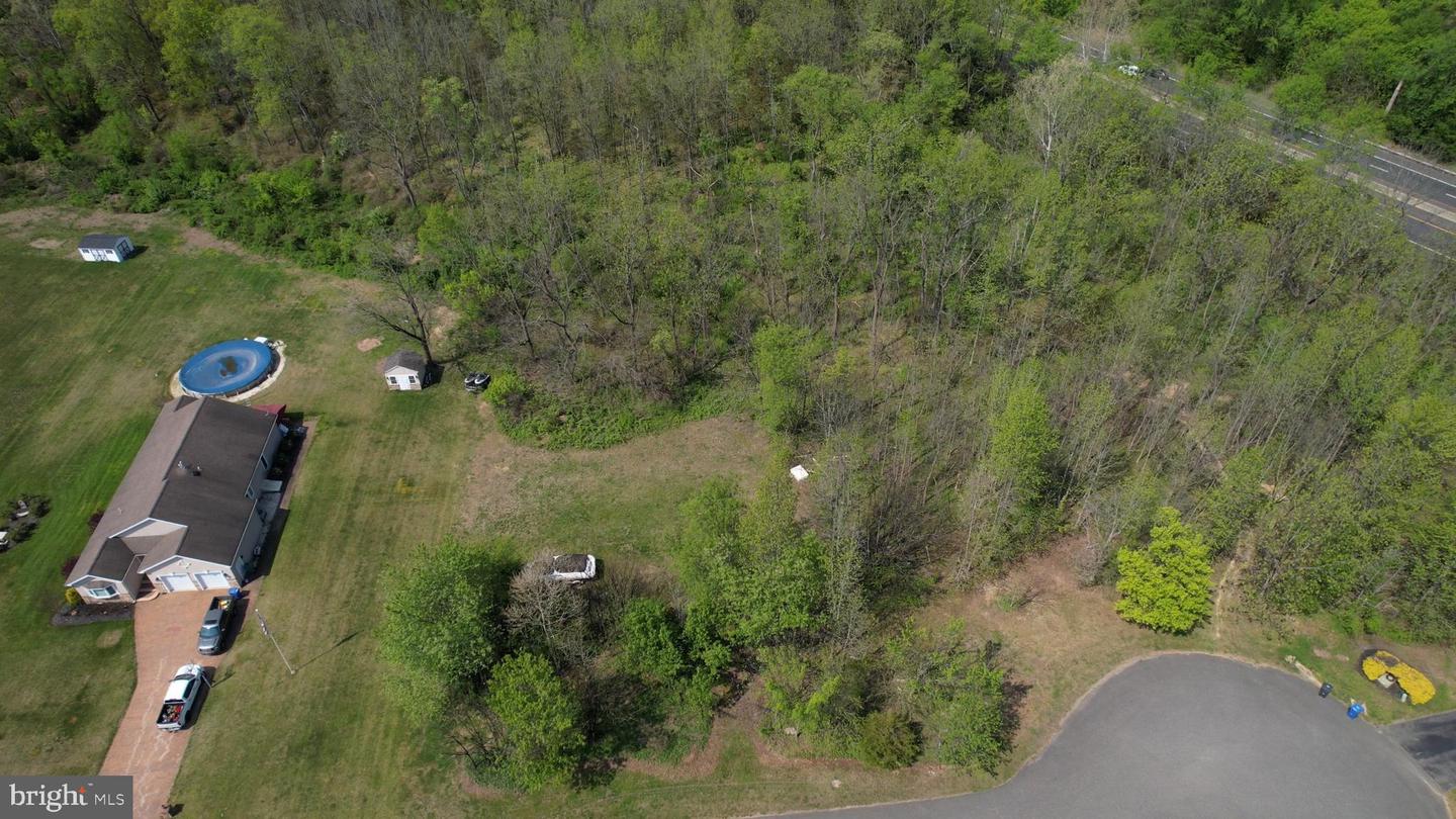 146 Winding Way Property Photo 9