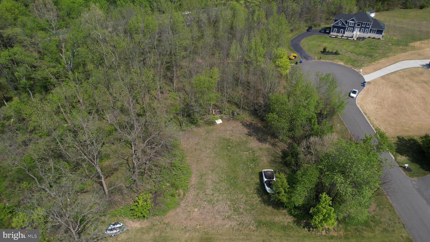 146 Winding Way Property Photo 12
