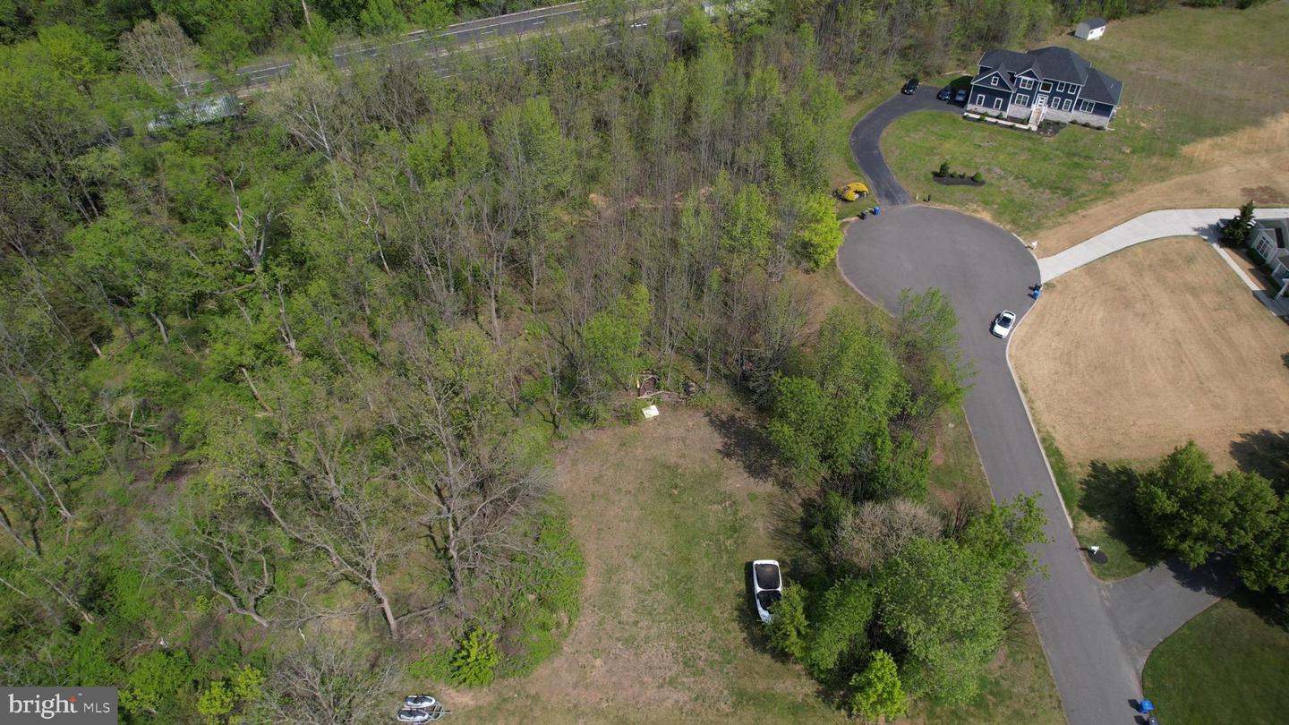 146 Winding Way Property Photo 13