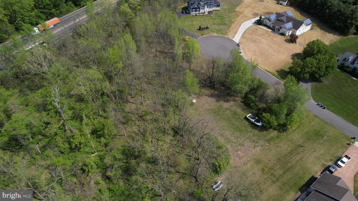 146 Winding Way Property Photo 14