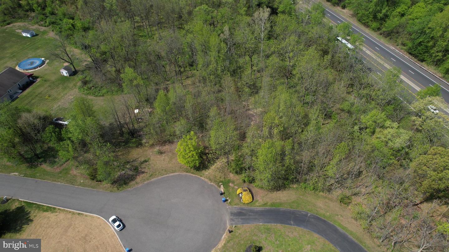 146 Winding Way Property Photo 19