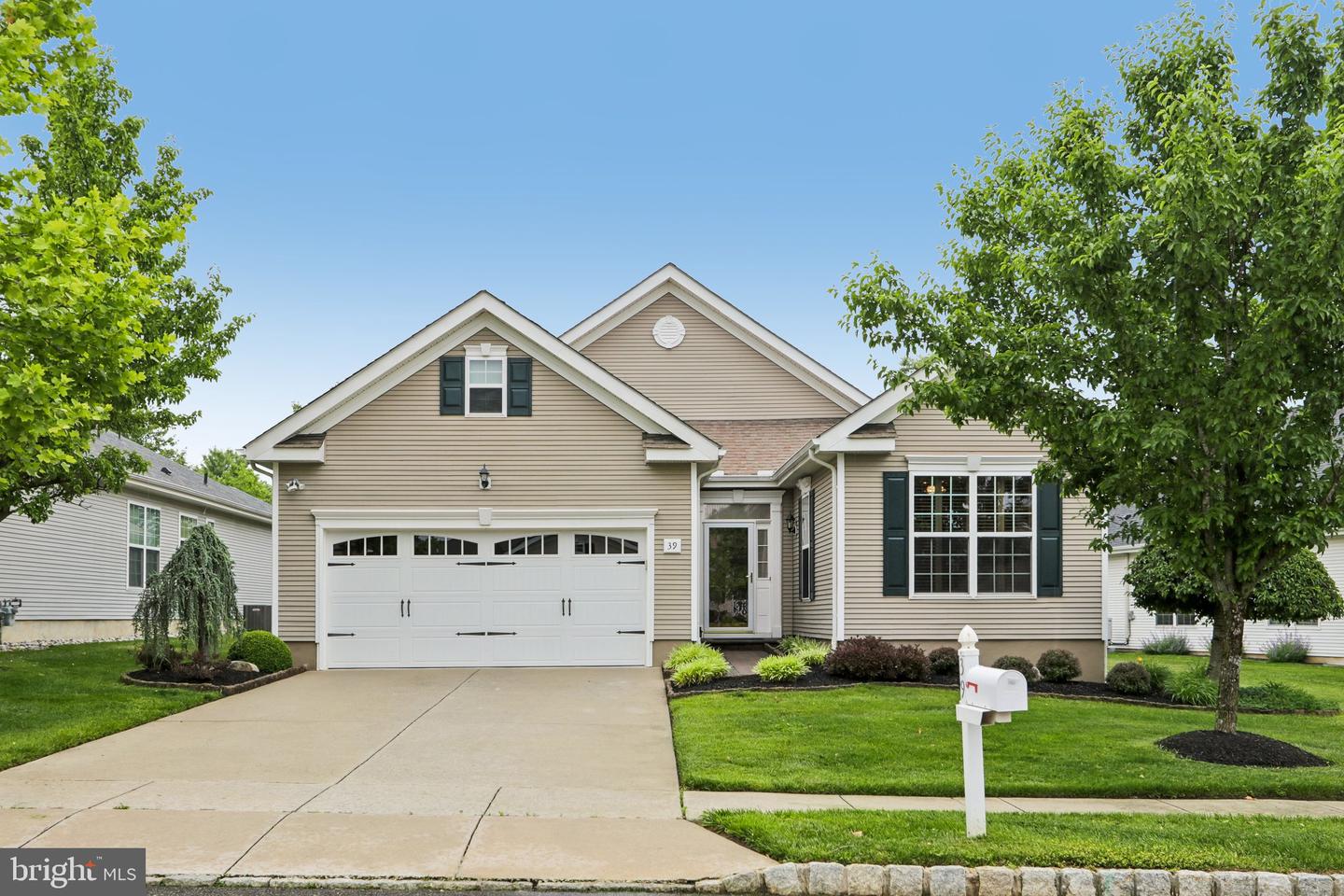 39 DANBURY RD