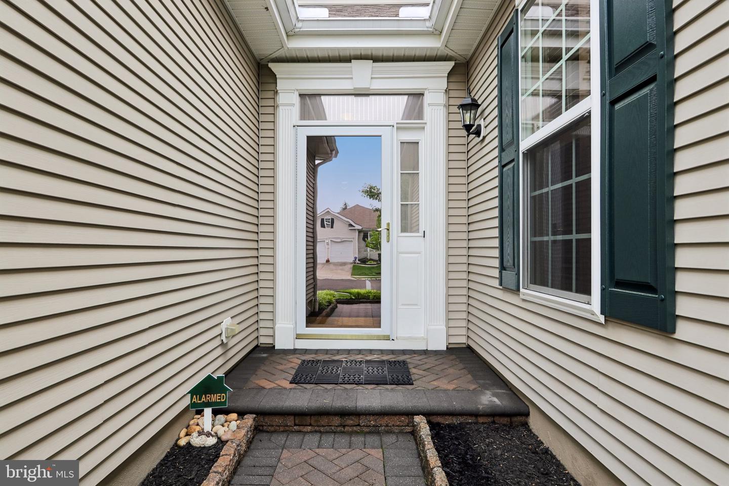 39 Danbury Rd Property Photo 2