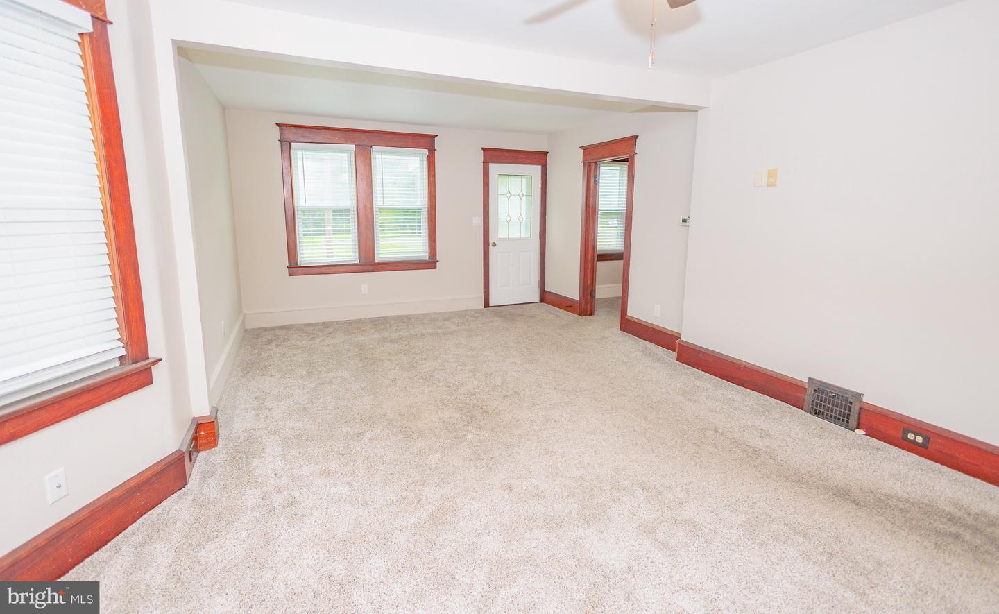 11 Sewell St #a (down) Property Photo 4