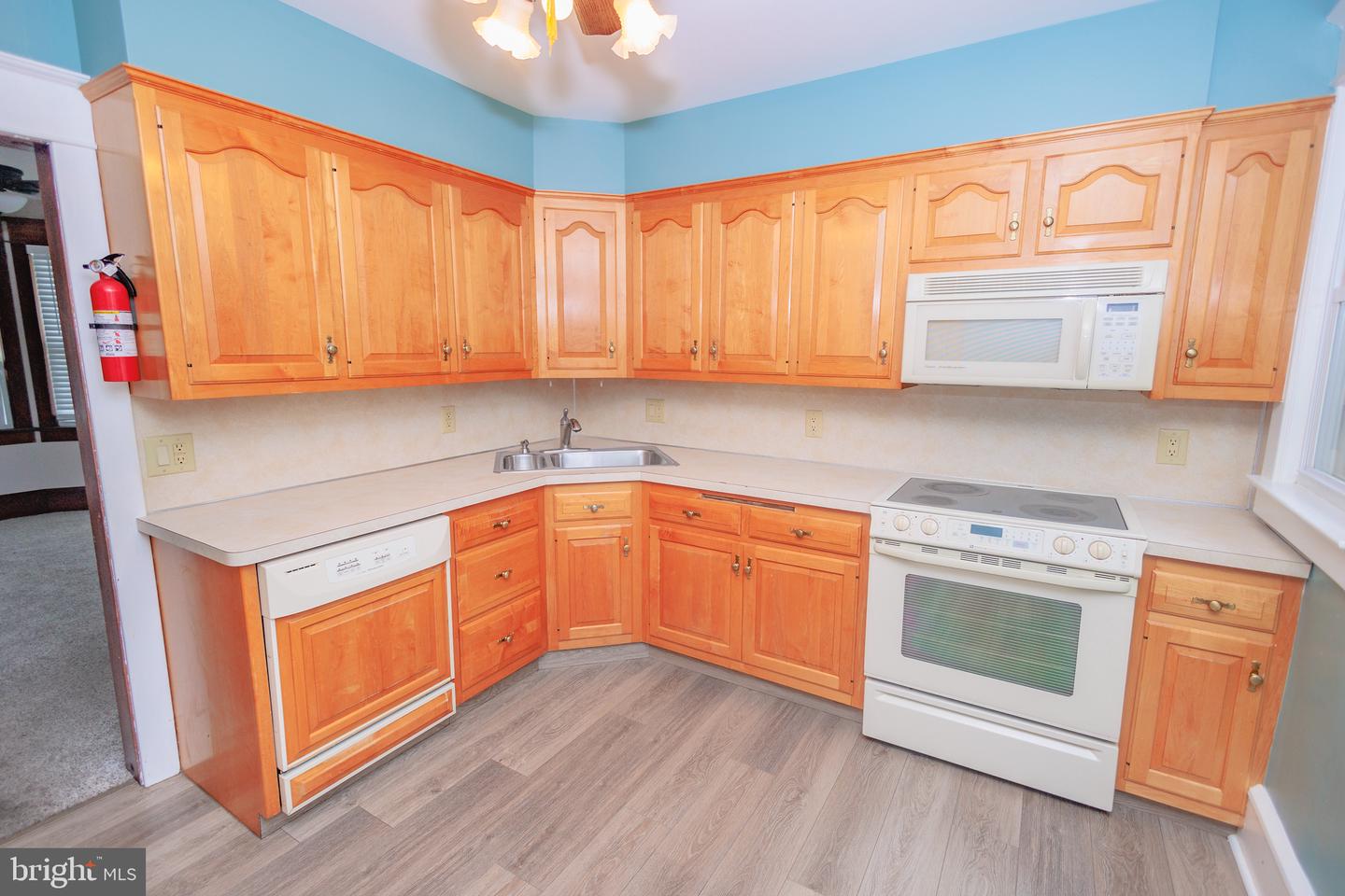 11 Sewell St #a (down) Property Photo 7