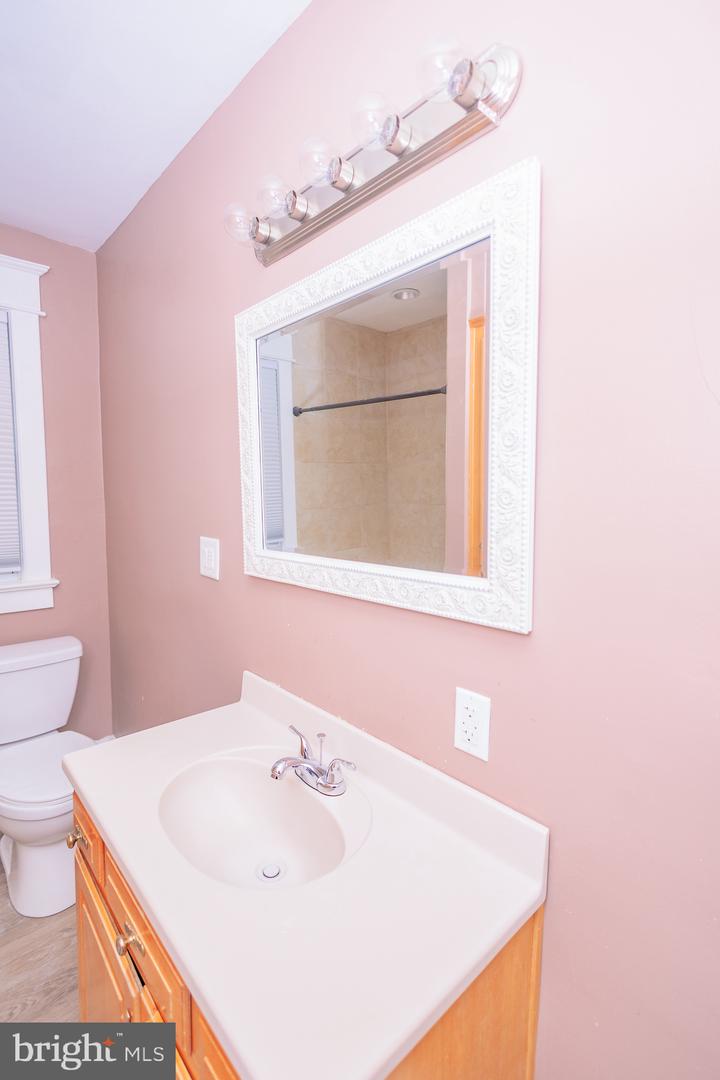 11 Sewell St #a (down) Property Photo 11