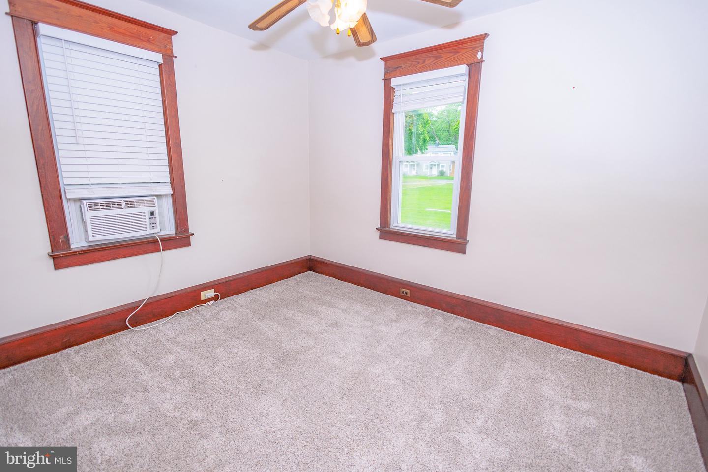 11 Sewell St #a (down) Property Photo 12