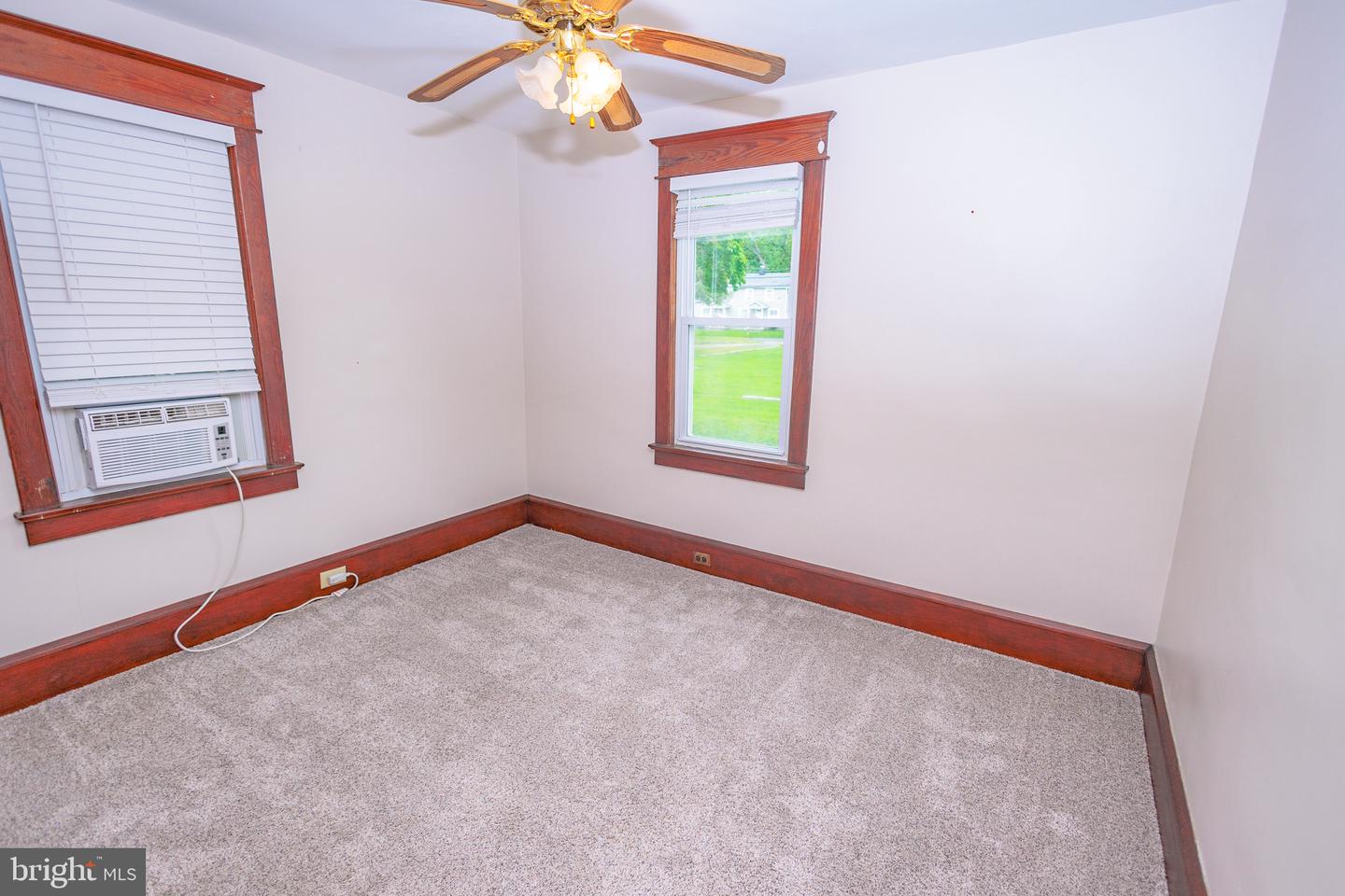 11 Sewell St #a (down) Property Photo 14