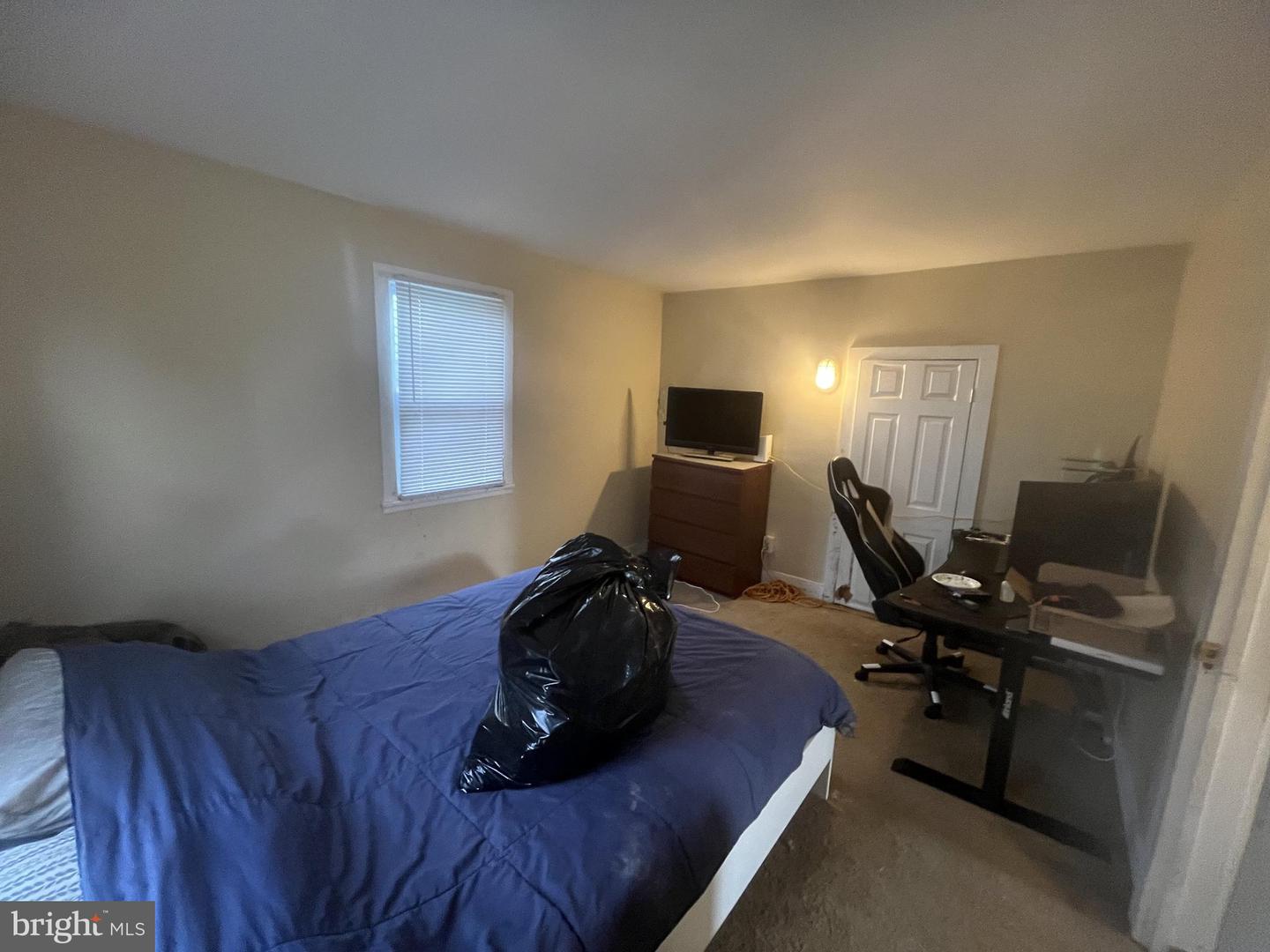 42 W Centre St Property Photo 16