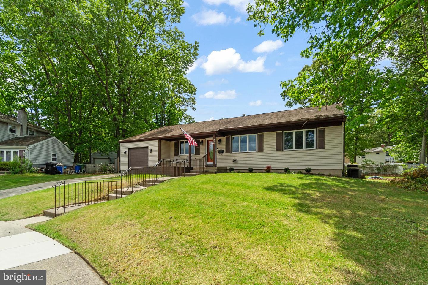907 Preston Ct Property Photo 1