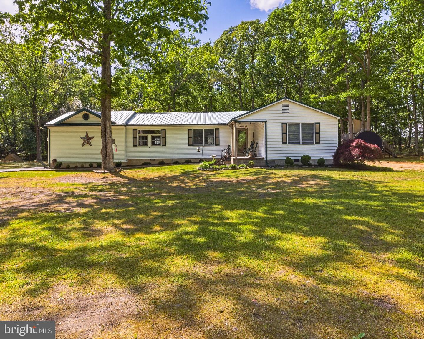 8 Mauriello Ct Property Photo 1