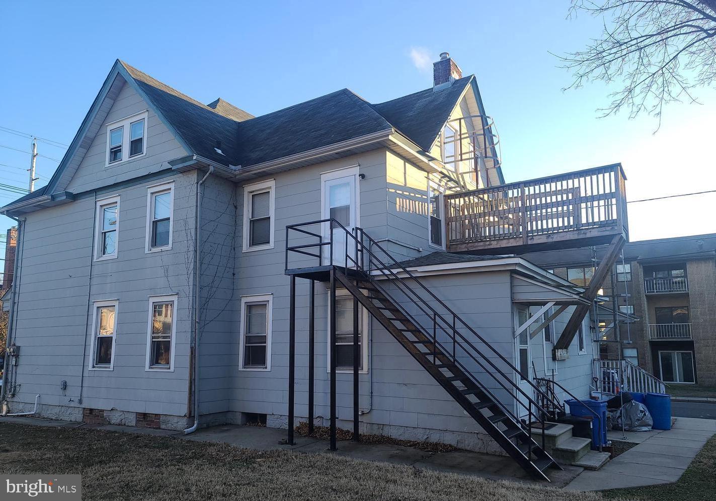 230 BROADWAY #C Property Photo 1