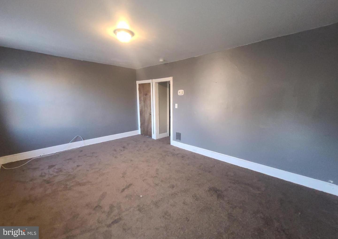 230 Broadway #c Property Photo 3