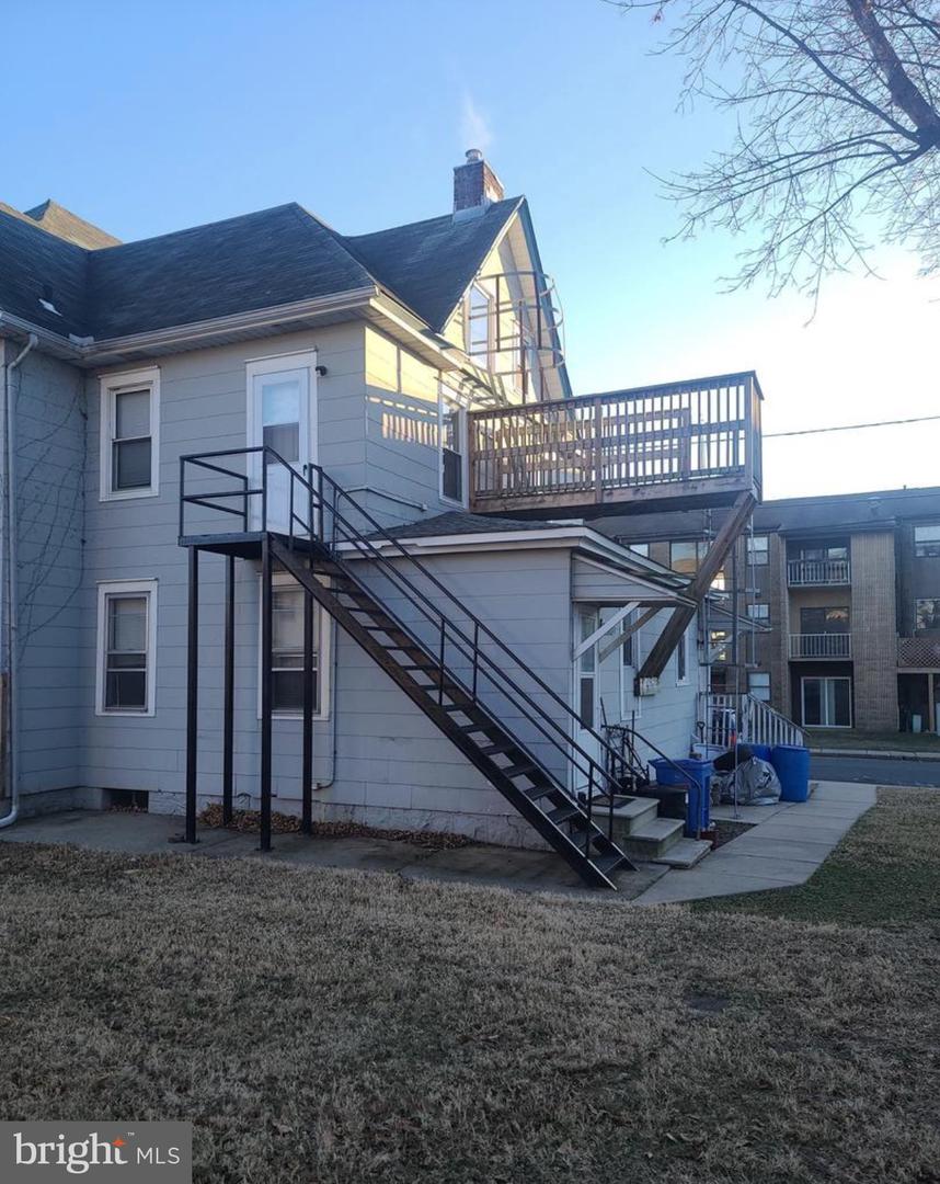230 Broadway #c Property Photo 8