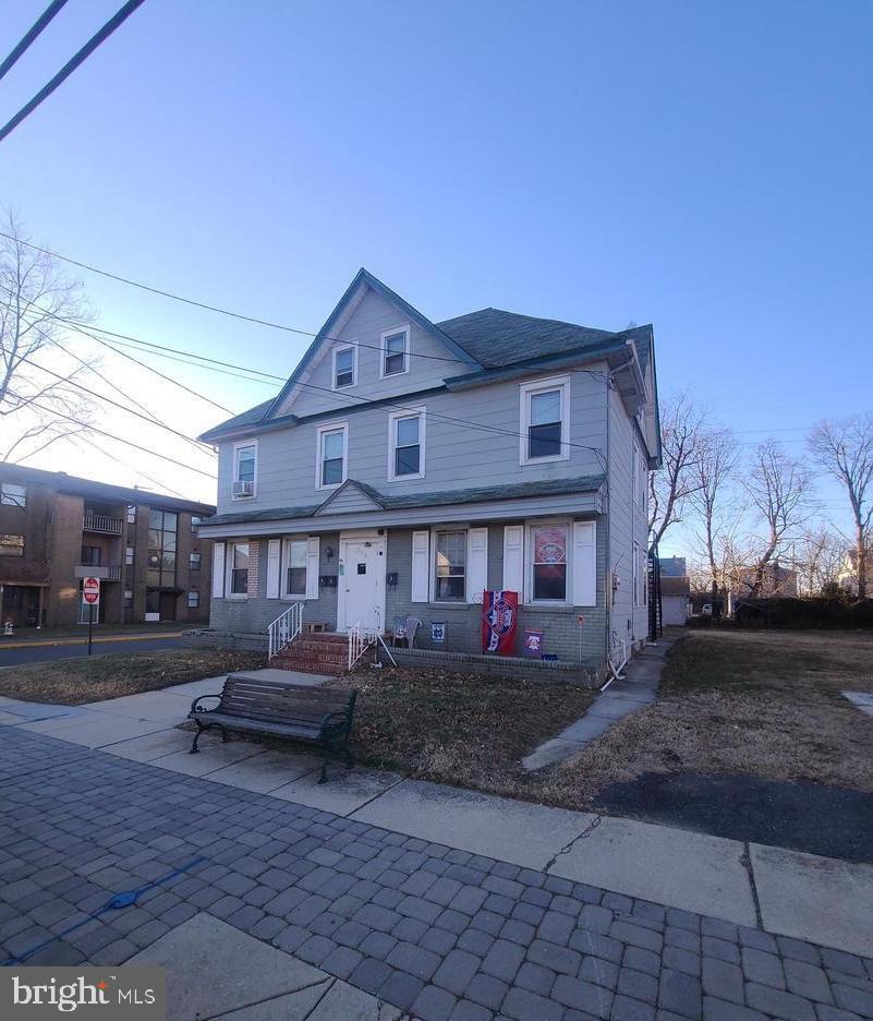 230 Broadway #c Property Photo 9