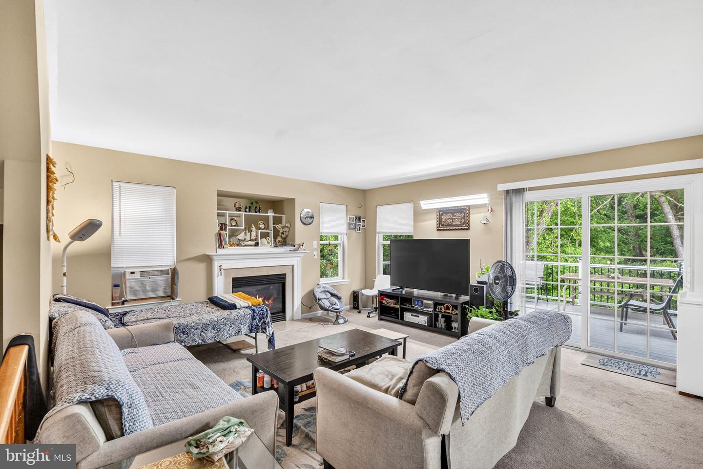 841 Fordham Pl Property Photo 4
