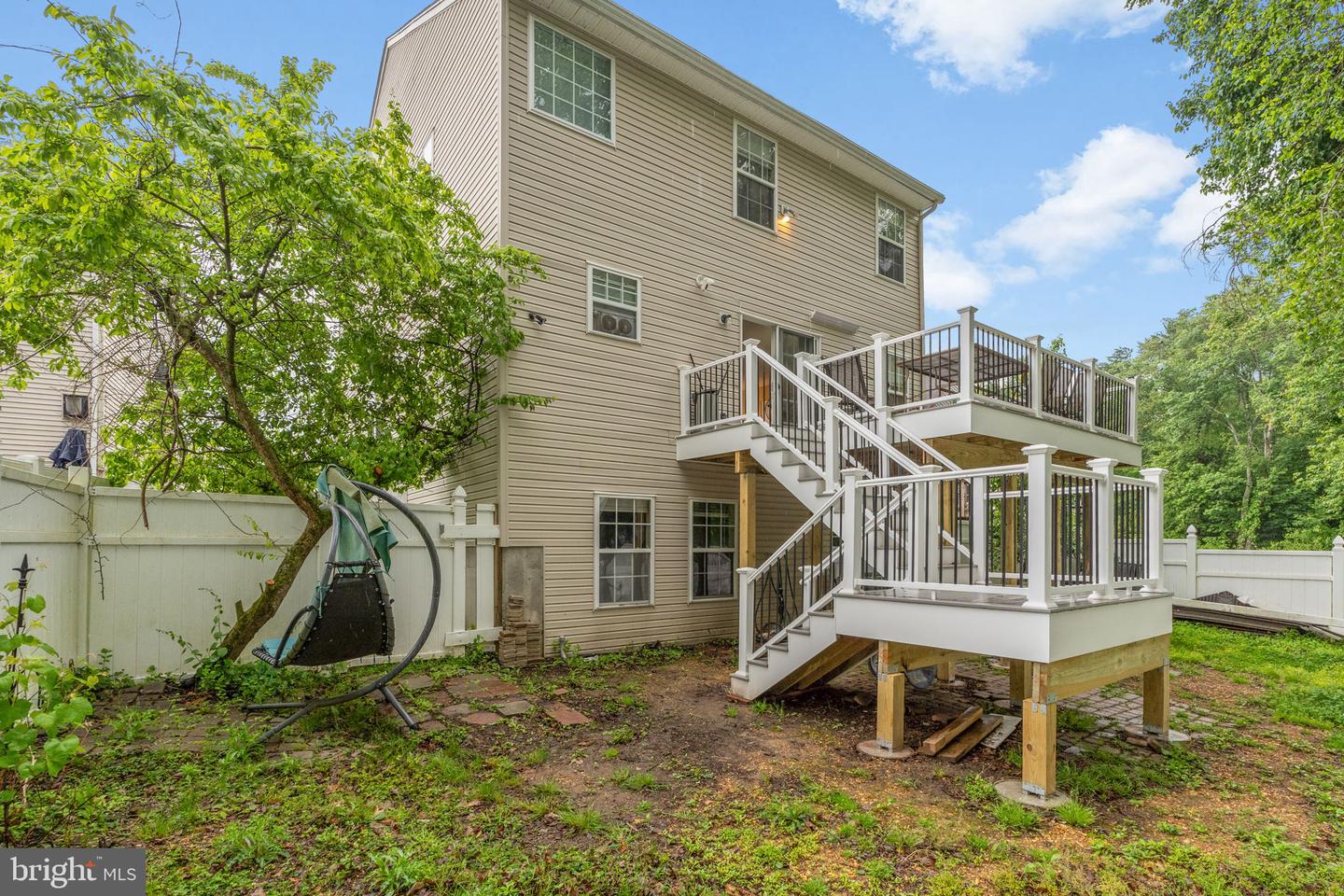 841 Fordham Pl Property Photo 36