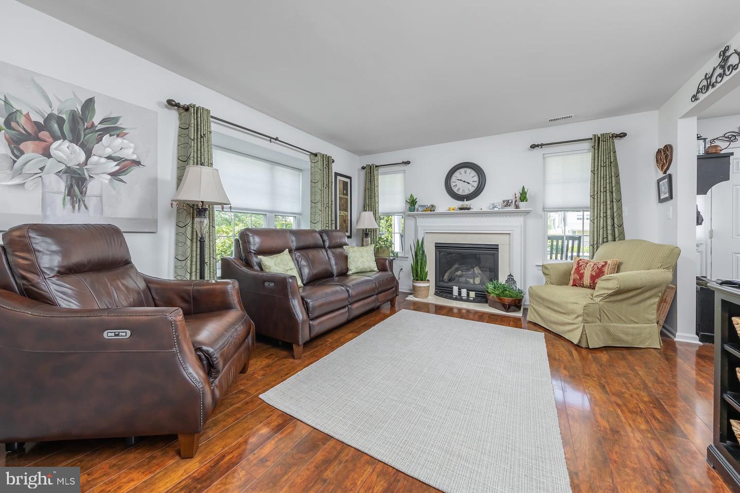 1902 Lexington Mews Property Photo 6