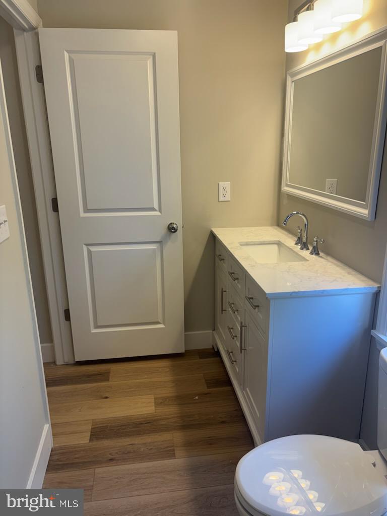 166 East Ave #e Property Photo 16