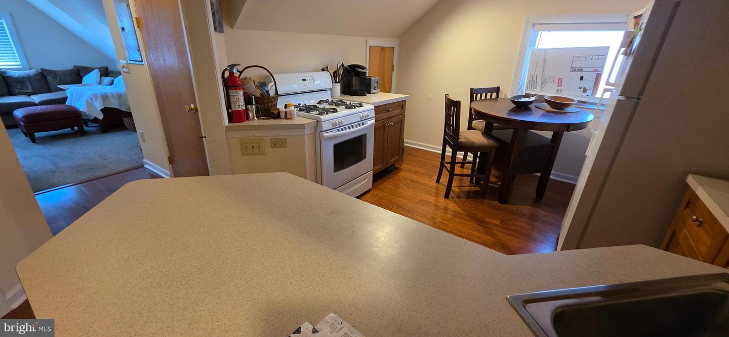 48-50 Newton Ave Property Photo 63