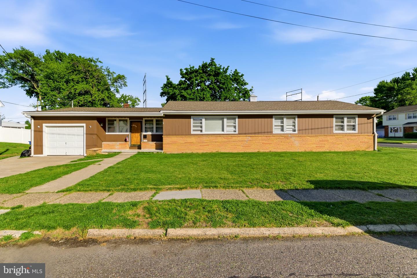 1310 Mckinley Ave Property Photo 1